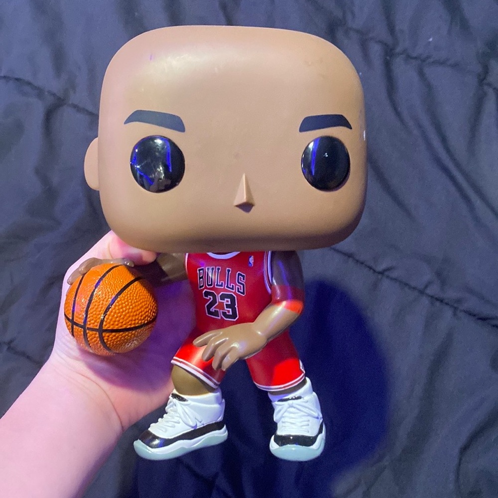 Big Michael Jordan funko pop, scuffed up
